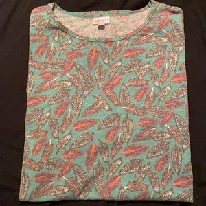 EUC Lularoe irma size M